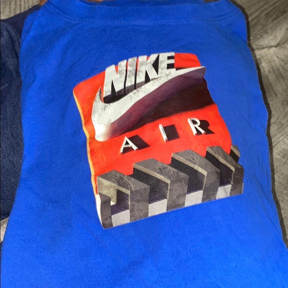 A Nike tee shirt!!